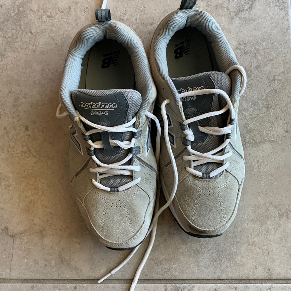 Mens grey New Balance 608 v3